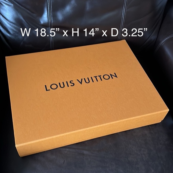 Auth. Louis Vuitton Large Box
